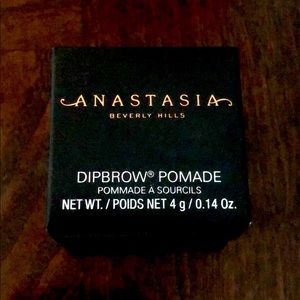 Anastasia Beverly Hills DIPBROW POMADE Auburn